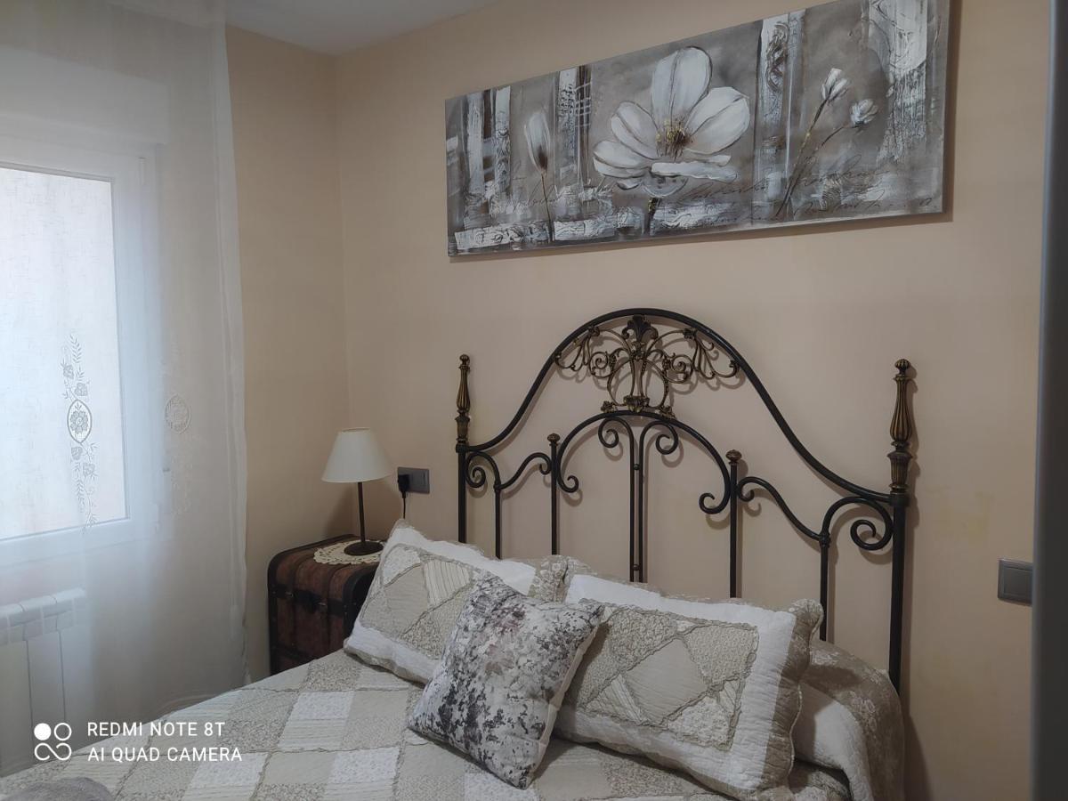 Gonzalo De Berceo 15 Apartment Logrono Luaran gambar